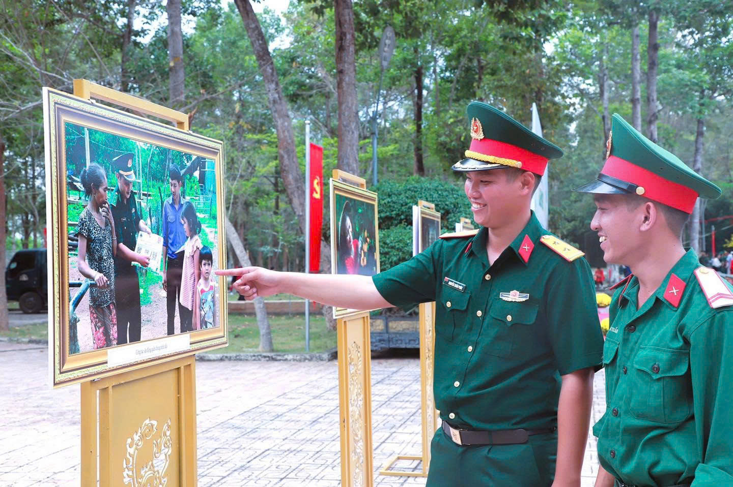 Trung tâm Văn hoá - Điện ảnh tỉnh thực hiện 02 cuộc triển lãm tranh, ảnh chủ đề: “Đồng Nai: Hội nhập và phát triển” và "Mùa Xuân dâng Đảng"